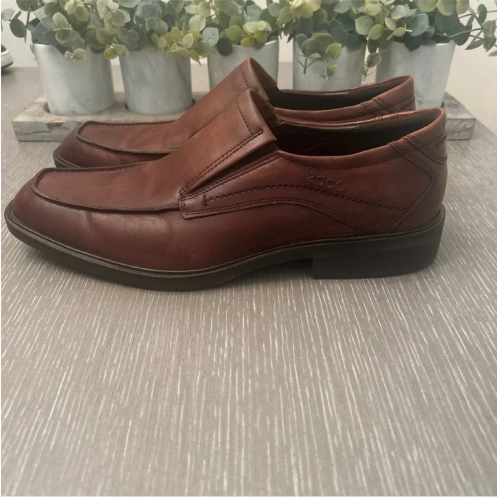 ECCO Helsinki 2.0‎ Apron Toe Leather Slip-On Men size 9
